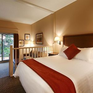 Best Western Plus Lamplighter Inn & Conference Centre